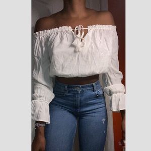Off shouldler crop top
